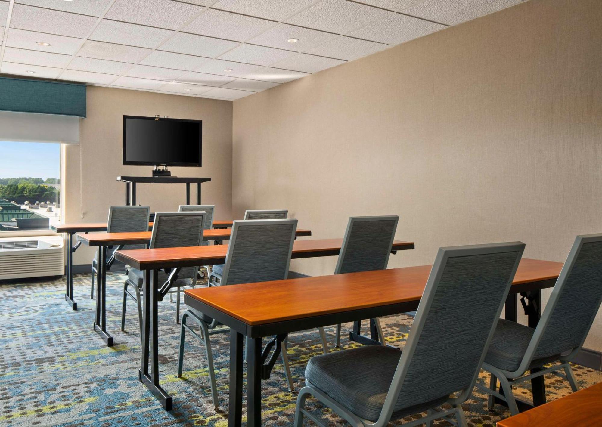 Hampton Inn & Suites Newport News-Airport - Oyster Point Area Kültér fotó